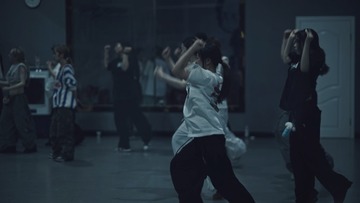 163846