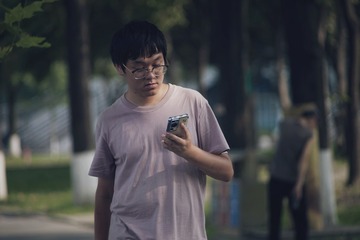 167599