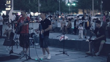 160718
