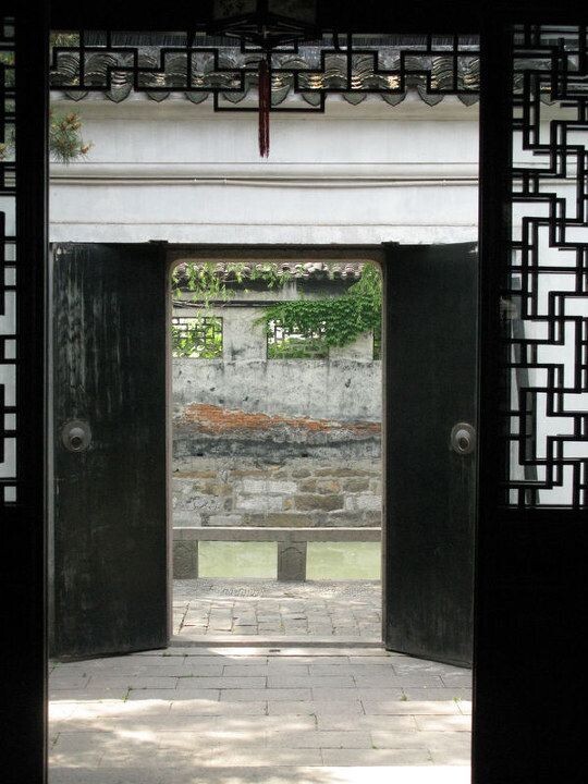 门<br />
