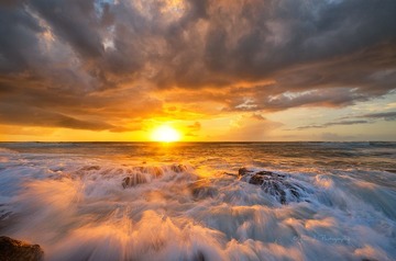 金色浪花