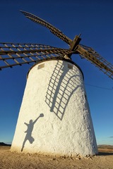1576658