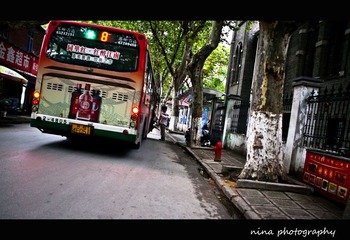 8路公交车