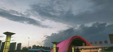 1589908