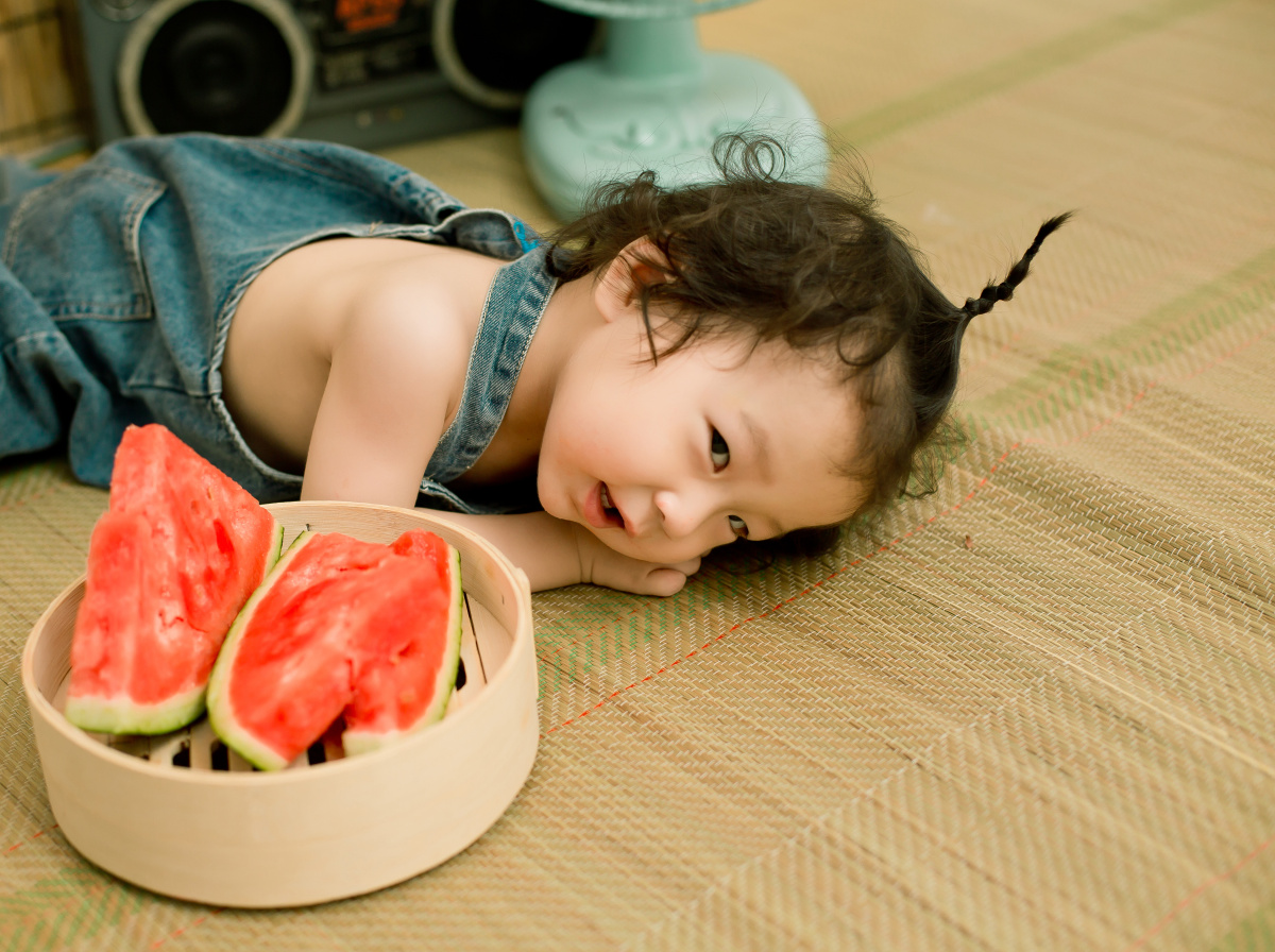 夏天,西瓜和你都不能少. - 儿童摄影师小鱼妈妈