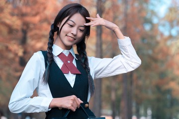 61594