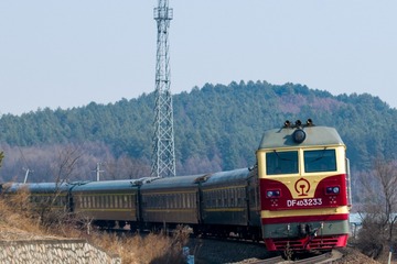 64331