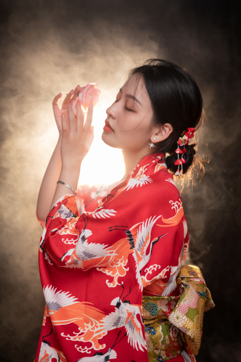 虽迟但到的神明少女