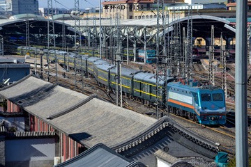 607441