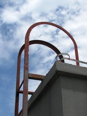 96810