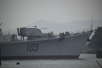 307634