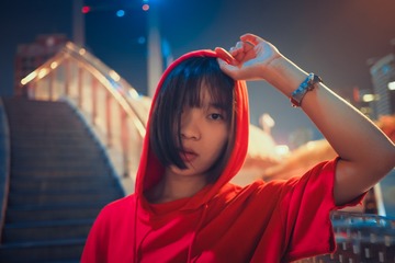 711717