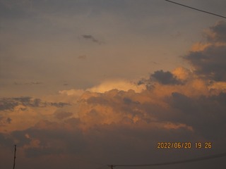 608945