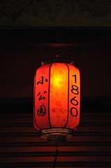158431
