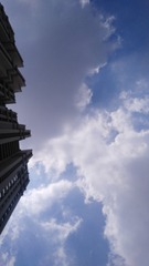 104563