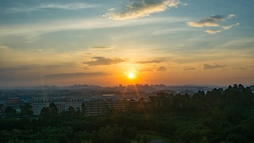 1004083
