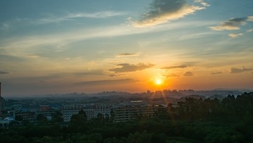 1004081