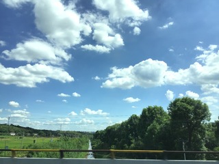 F1556483-107D-4DF5-AAA2-BDD2F40B6DCE/L0/001
