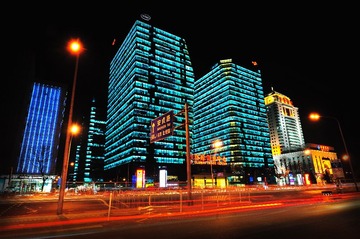环球贸易中心夜景.jpg