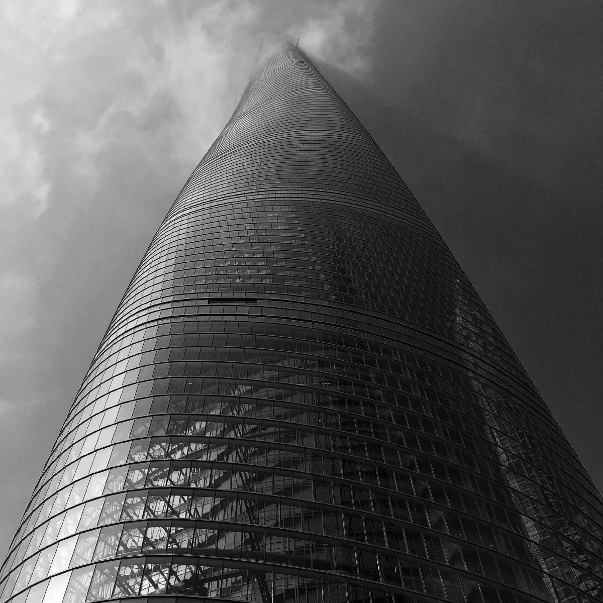 上海中心大厦,高楼之最,现代建筑的标杆.