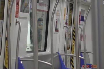 677305