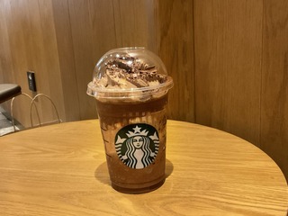 238F5531-22F4-4D73-874D-300F9F4690E2/L0/001