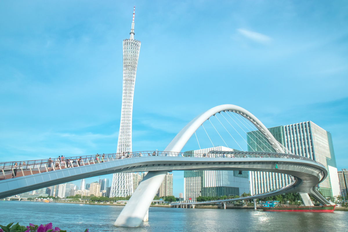 珠江边看海心桥和广州塔 - 微生尤作 - 图虫