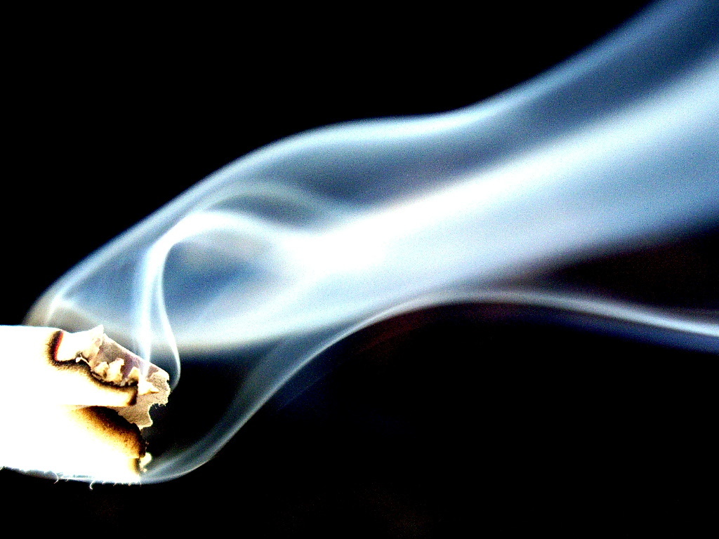 飘 br /> 烟 不是香烟