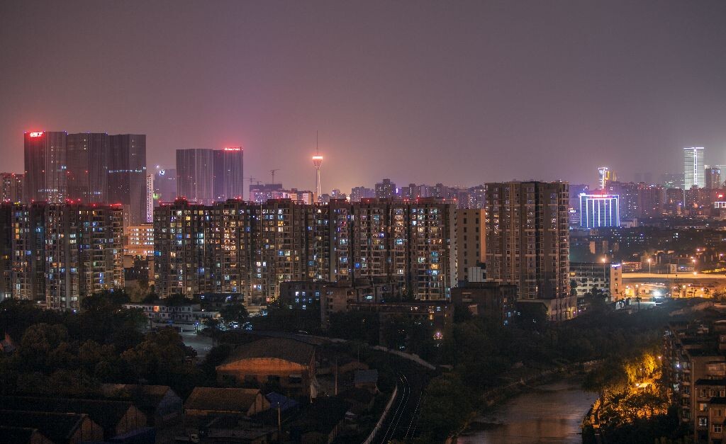 这座城市，汇聚了太多忧伤。。。