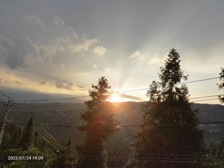 1600173