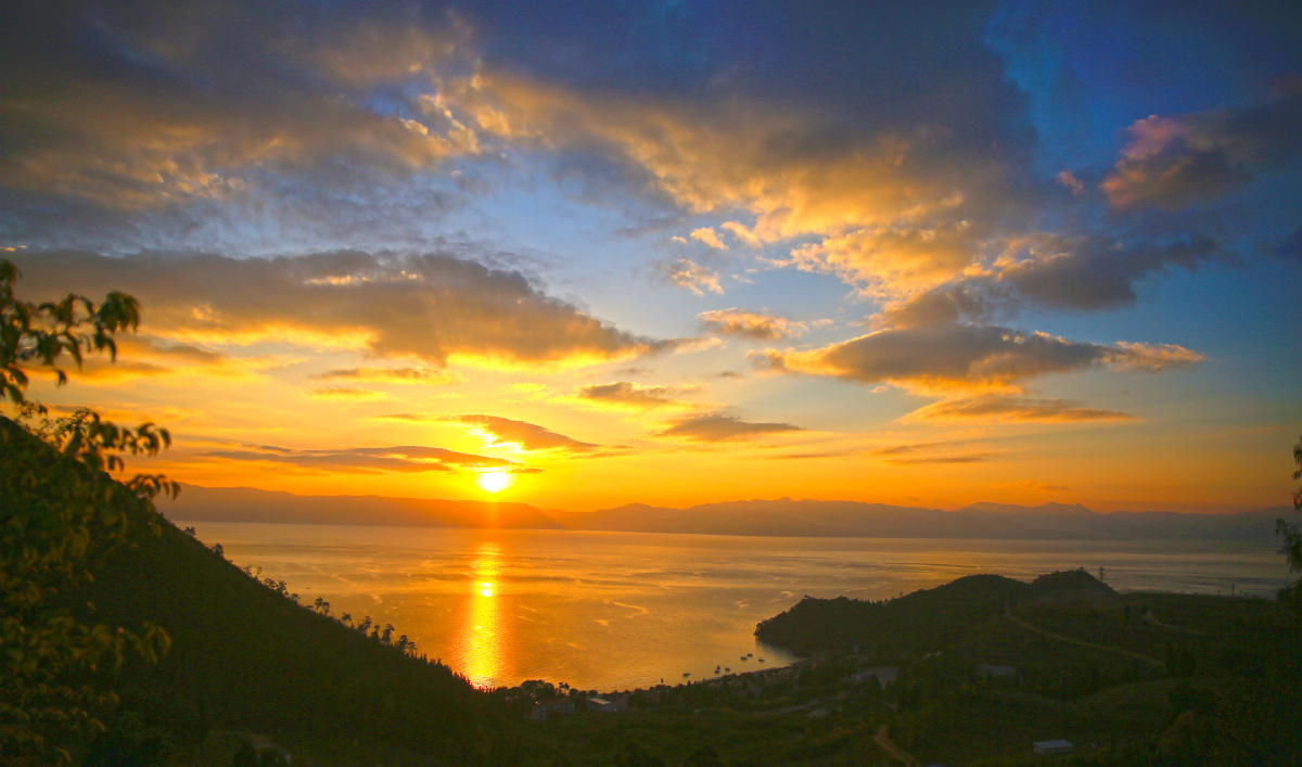 抚仙湖波息湾日出 - 抚仙湖-李红龙 - 图虫网 - 优质摄影师交流社区