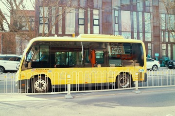 504141