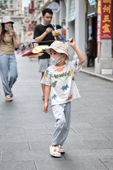 DD0BACE7-5DE9-46D5-B323-4A761B640602/L0/001