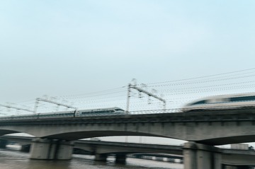 1281861