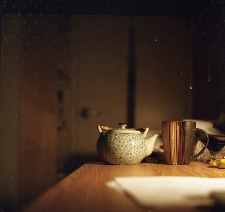 书桌<br />
Yashica 124G试机