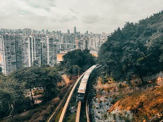 391235