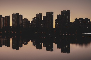 1564854