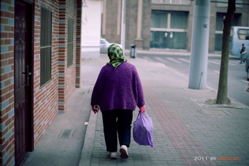 老人 背影 A850 50mm F1.4
