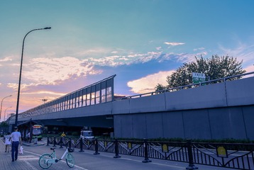 860