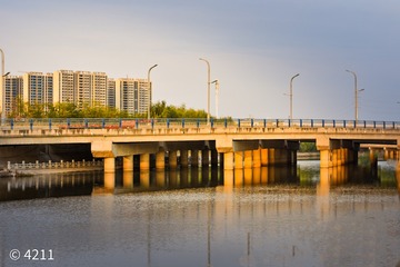 4108558