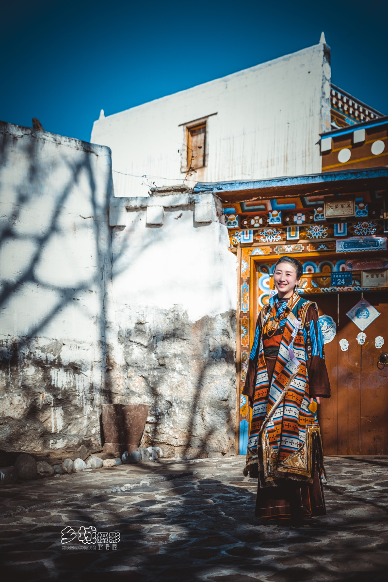 穿疯装的姑娘们