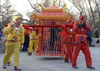 庙会花轿摇