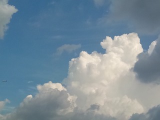 932