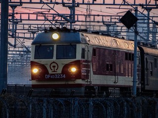 175885