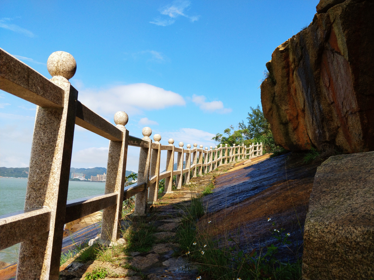 绝美龙爪角2019年入选为澳门新八景之一植被茂盛怪石嶙峋被誉为澳门最