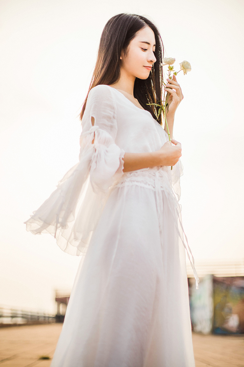 毕业季的逆光女神