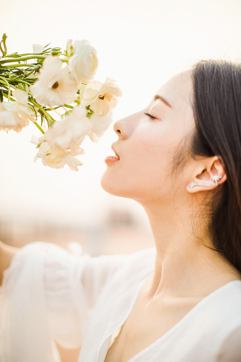 毕业季的逆光女神