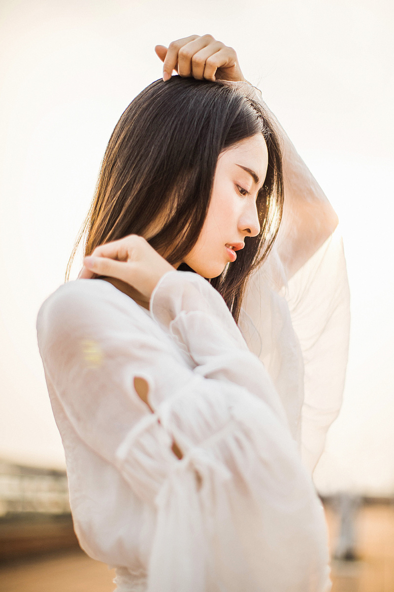 毕业季的逆光女神