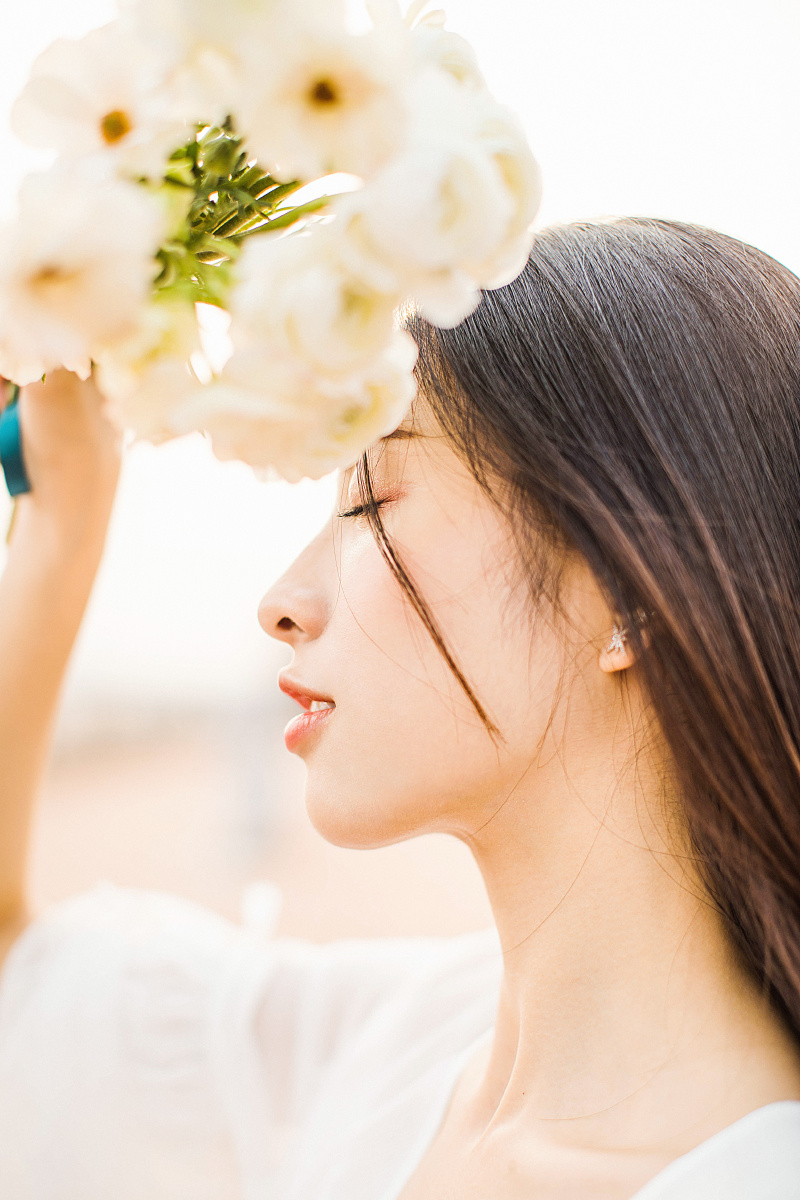 毕业季的逆光女神