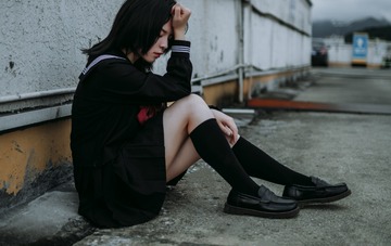 001